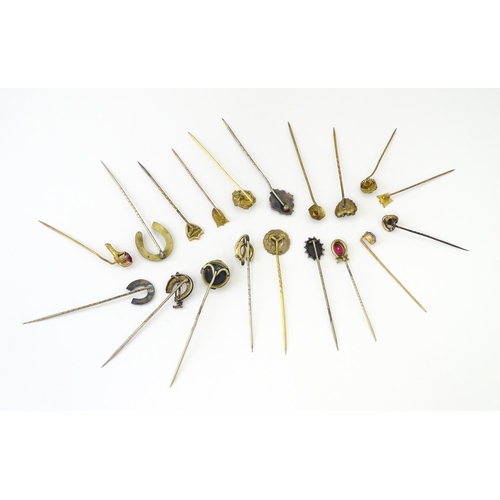 703 - Assorted Victorian and later stick pins to include yellow and white metal examples, etc. (19)