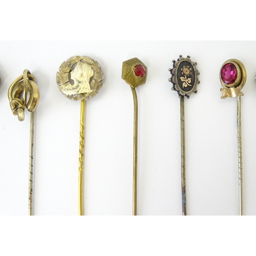 703 - Assorted Victorian and later stick pins to include yellow and white metal examples, etc. (19)