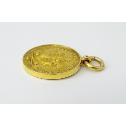 726 - Football Interest : A cased 9ct gold medal / fob for The Football Association Amateur Cup Runner's U... 