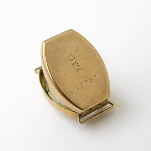 757 - A quantity of gold cased wristwatches and case. Together with 9ct gold, gilt metal and silver gilt w... 