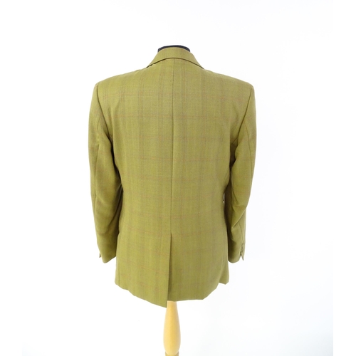 1397 - Vintage fashion / clothing: A gentleman's tweed jacket by Roderick Charles. Chest approx. 40