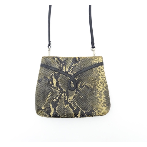 1403 - Vintage fashion / clothing: A brown lizard skin handbag with tan suede lining. Together with a snake... 