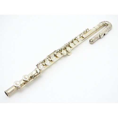 1365 - Musical Instrument : a Yamaha model 211SII flute , serial number 528126, with additional youth headj... 