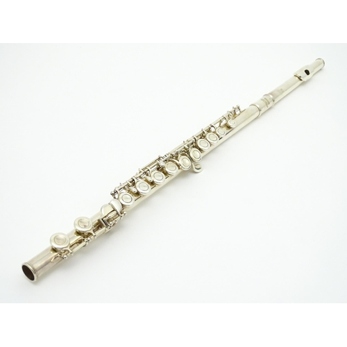 1365 - Musical Instrument : a Yamaha model 211SII flute , serial number 528126, with additional youth headj... 