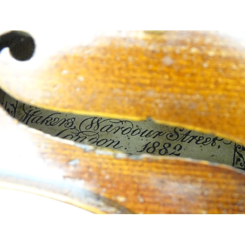 1372 - Musical Instrument: A late 19thC violin bearing label for W. E. Hill & Sons, Wardour Street London, ... 