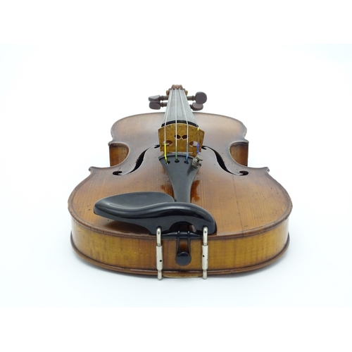 1372 - Musical Instrument: A late 19thC violin bearing label for W. E. Hill & Sons, Wardour Street London, ... 