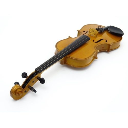 1378 - Musical Instrument: a late 20thC student 3/4 scale violin, bearing interior label 'The Buckingham Vi... 