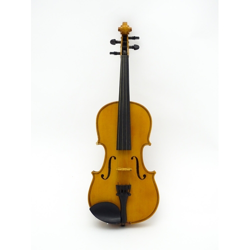 1378 - Musical Instrument: a late 20thC student 3/4 scale violin, bearing interior label 'The Buckingham Vi... 