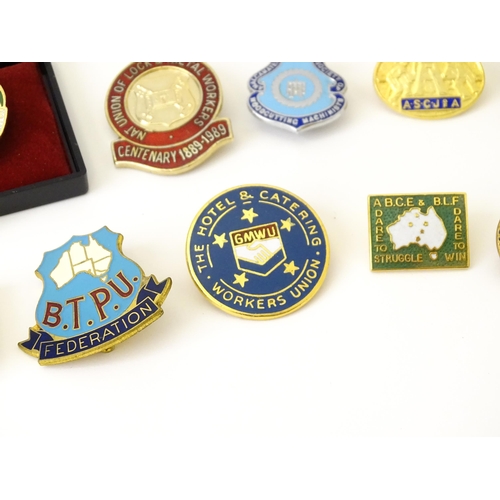 769 - Trade Union Interest: a quantity of assorted badges, pins, etc. to include National Society of Brush... 