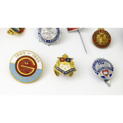 770 - Trade Union Interest: a quantity of assorted badges, pins, etc. to include National Union of Gold Si... 