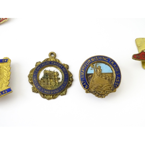 771 - Trade Union Interest: a quantity of assorted badges, pins, etc. to include National Union of Musical... 