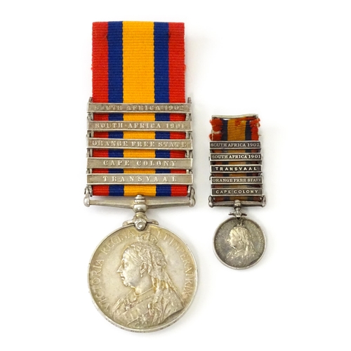 814 - Militaria , Boer War : a Queen's South Africa medal  and miniature medal, awarded to 670 Trooper R. ... 