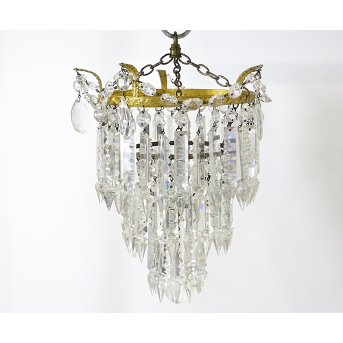 1522 - A late 19th / early 20thC three tier bag light shade with lustre drops. Approx. 15