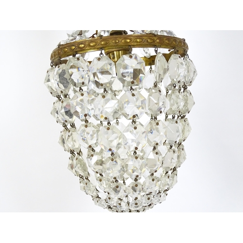 1523 - A 20thC bag light shade with lustre drops. Approx. 17