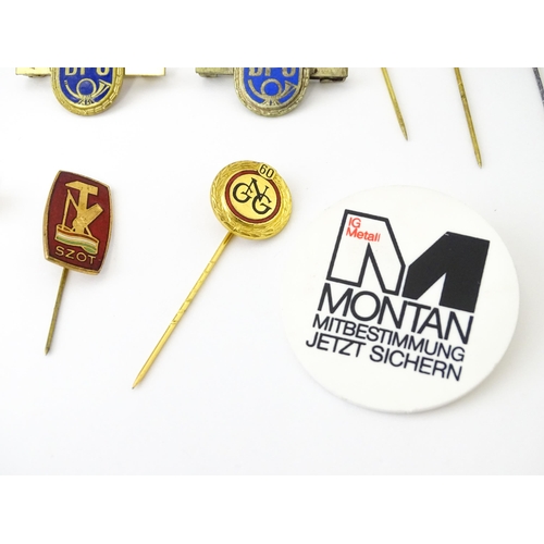 778 - Trade Union Interest: a quantity of assorted badges, pins, etc. to include TUC Guyana, Aufbau Centru... 