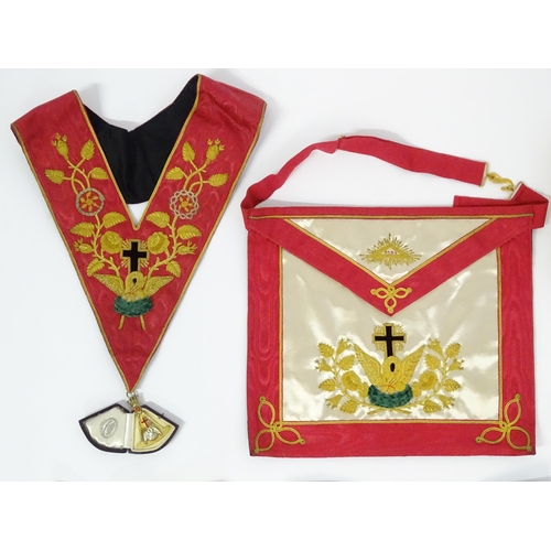 1265 - Masonic / Freemasonry Interest: A quantity of early to mid 20thC Freemasonry / Masonic regalia, comp... 