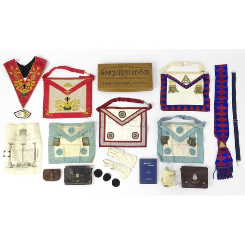 1265 - Masonic / Freemasonry Interest: A quantity of early to mid 20thC Freemasonry / Masonic regalia, comp... 