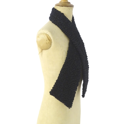 307 - Vintage fashion / clothing: A beaver lamb / mouton fur style coat, button fastening to the front, bu... 