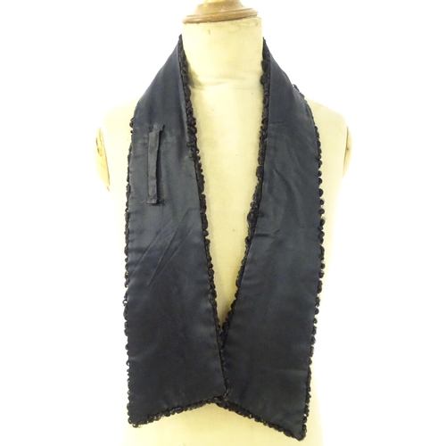 307 - Vintage fashion / clothing: A beaver lamb / mouton fur style coat, button fastening to the front, bu... 