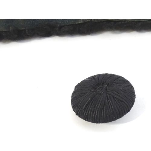 307 - Vintage fashion / clothing: A beaver lamb / mouton fur style coat, button fastening to the front, bu... 