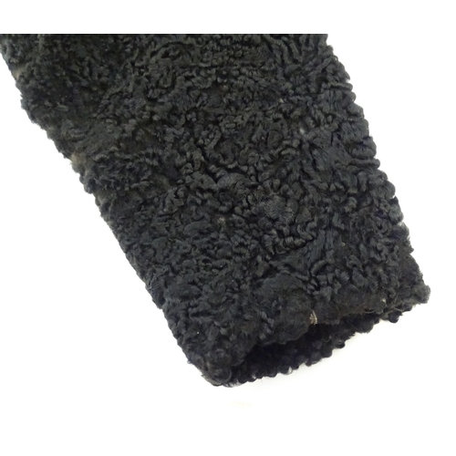 307 - Vintage fashion / clothing: A beaver lamb / mouton fur style coat, button fastening to the front, bu... 