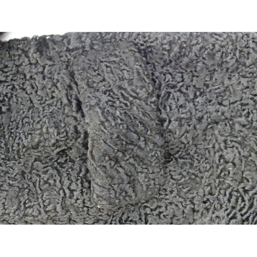 307 - Vintage fashion / clothing: A beaver lamb / mouton fur style coat, button fastening to the front, bu... 