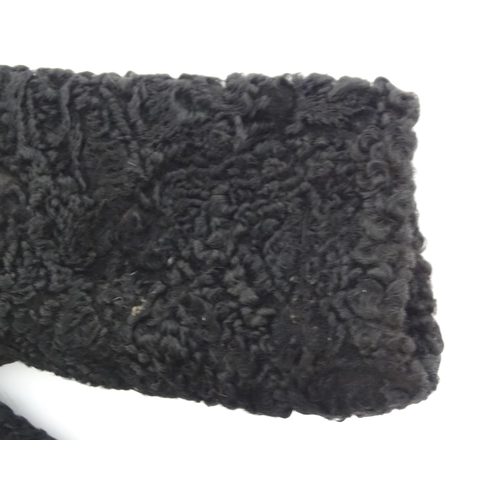 307 - Vintage fashion / clothing: A beaver lamb / mouton fur style coat, button fastening to the front, bu... 