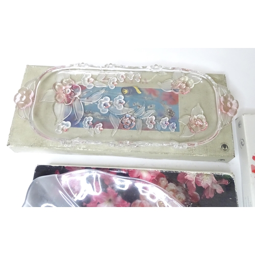 358 - A quantity of assorted glassware to include a set of six Chesterfield glasses with coloured decorati... 