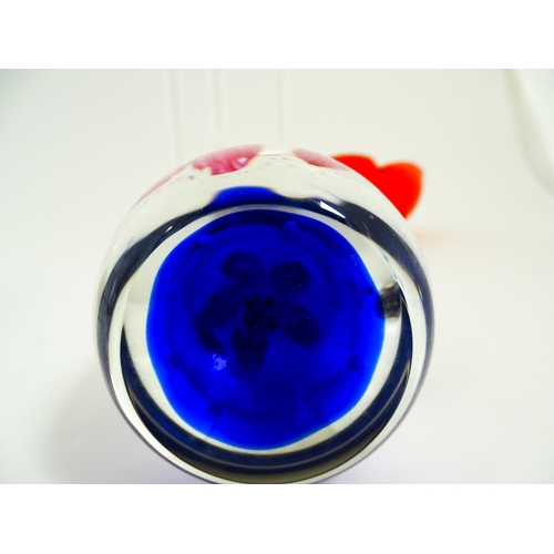 618 - A quantity of assorted art glass paperweights and vases, to include bud vases and a Murano style gla... 