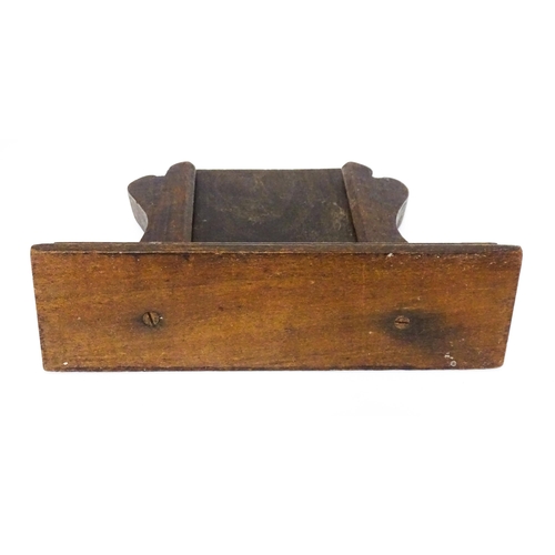 718 - An Art Deco carved beech picture frame, approx 9