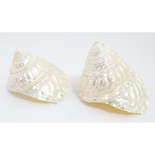 809 - A quantity of assorted items to include a souvenir album of Jerusalem with Flowers of the Holy Land ... 