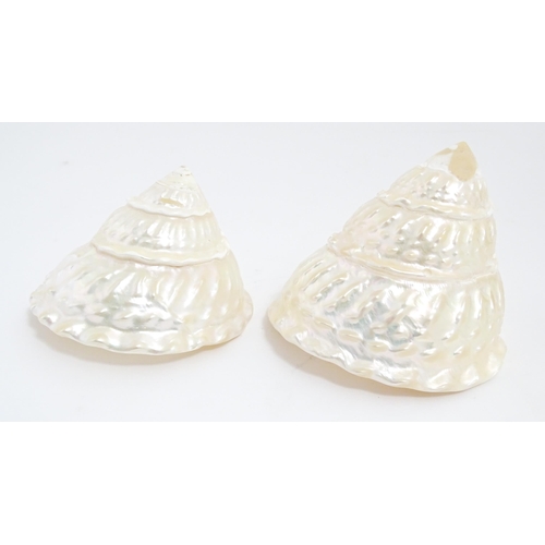 809 - A quantity of assorted items to include a souvenir album of Jerusalem with Flowers of the Holy Land ... 