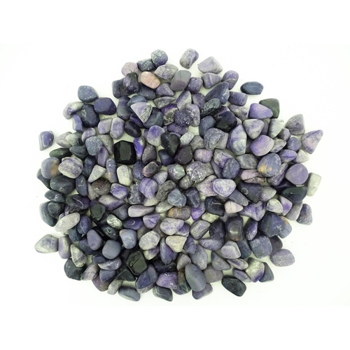 814 - Natural History / Geology Interest: A quantity of hardstone amethyst specimens. Largest approx. 2