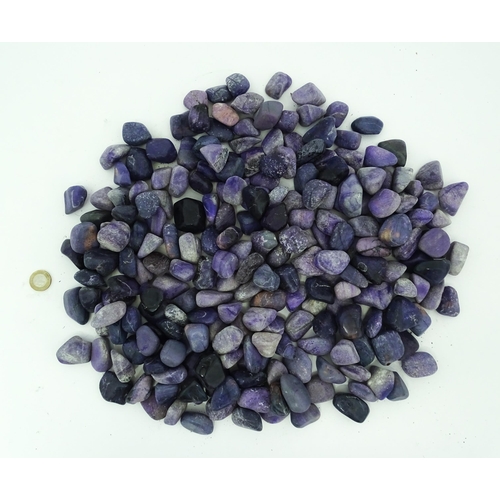 814 - Natural History / Geology Interest: A quantity of hardstone amethyst specimens. Largest approx. 2