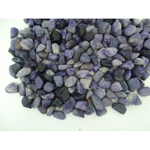 814 - Natural History / Geology Interest: A quantity of hardstone amethyst specimens. Largest approx. 2