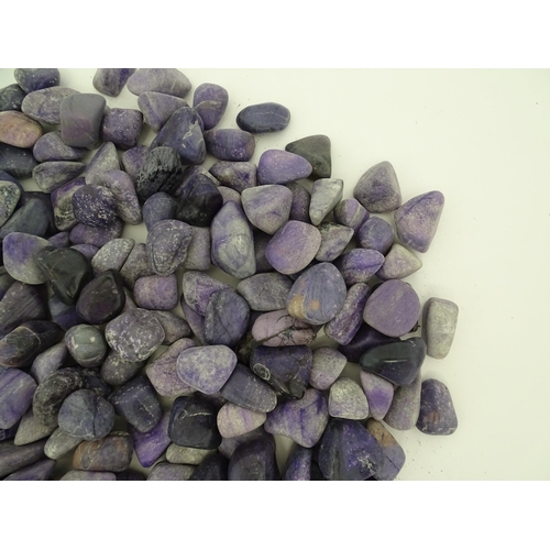 814 - Natural History / Geology Interest: A quantity of hardstone amethyst specimens. Largest approx. 2