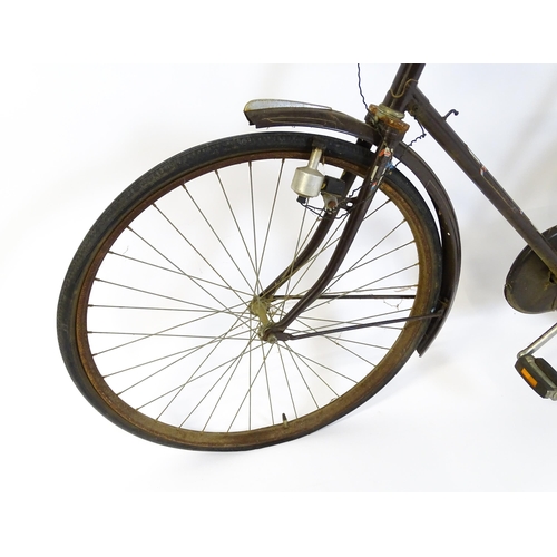 891 - Cycling interest : a mid 20thC Dutch bicycle / bike , marked 'HVB Origineel Merkrywiel' , the frame ... 