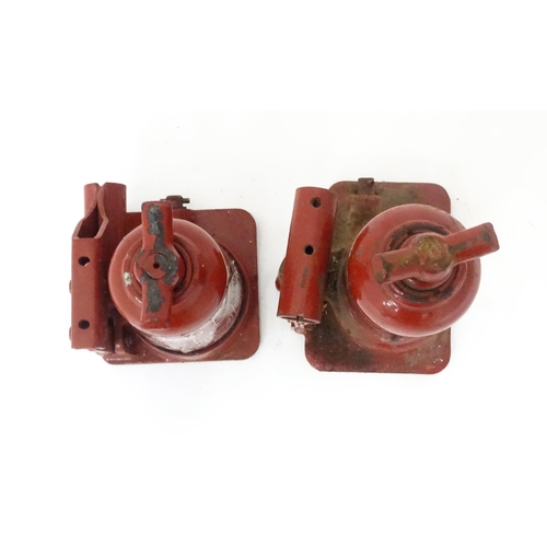 355 - Two Land Rover / Coram Italy LR031924 in-vehicle bottle jacks, each approx 7