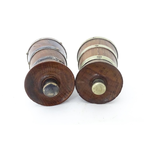 359 - A quantity of kitchenalia to include a strainer / skimmer, sugar crusher, salt and pepper grinders, ... 