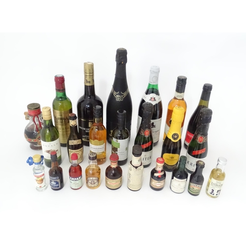 362 - A quantity of assorted alcohol and miniatures, to include a 70cl bottle of House of Commons sherry, ... 
