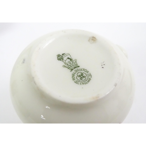 790 - A quantity of assorted ceramics to include a Royal Doulton cream jug, Wedgwood collectors plates, Co... 