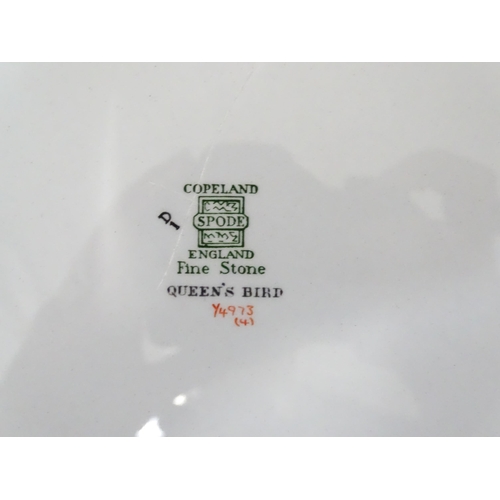 804 - A quantity of Copeland dinner wares in the Queen's Bird pattern to include plates and dishes. Plates... 
