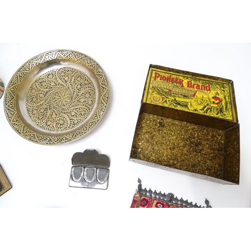 819 - A quantity of miscellaneous items to include a Pioneer brand Golden Flake tin tobacco box by Richmon... 