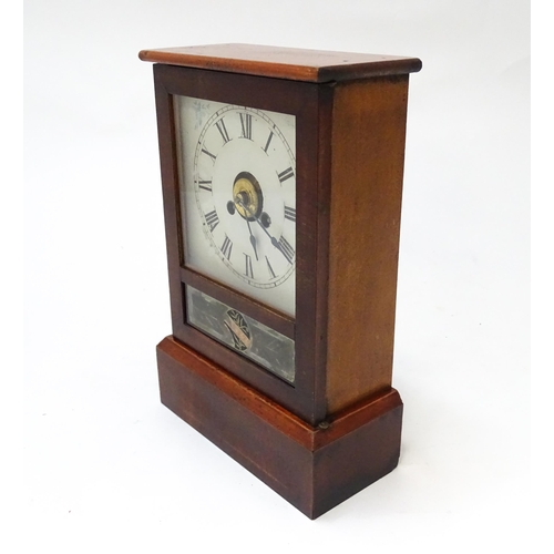 94 - An American 'Kipper box' clock by Jerome & Co, labelled 'Jerome & Co, New Haven, Conn'. Approx 11 5/... 