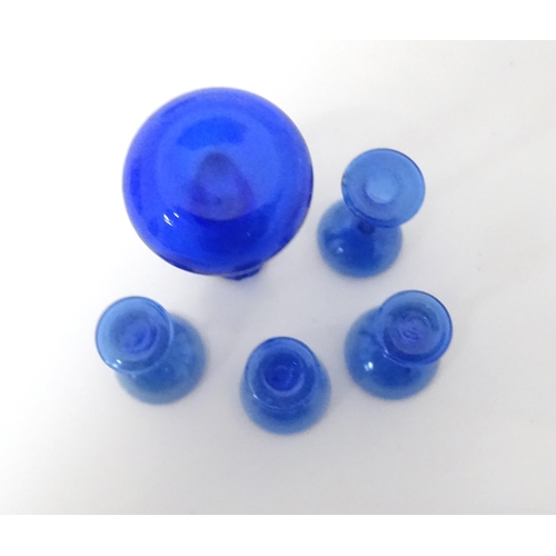 395 - A quantity of Victorian eyebaths to include green and clear glass examples. Together with a silver p... 