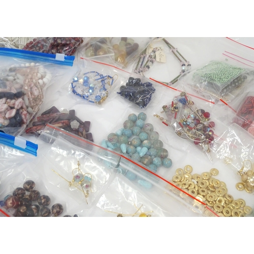 601 - A quantity of jewellery making accessories to include various fastenings / fittings together with as... 