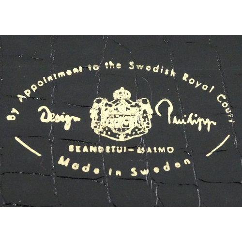 602 - A quantity of assorted costume jewellery to include a three strand bead necklace, a necklace with fa... 