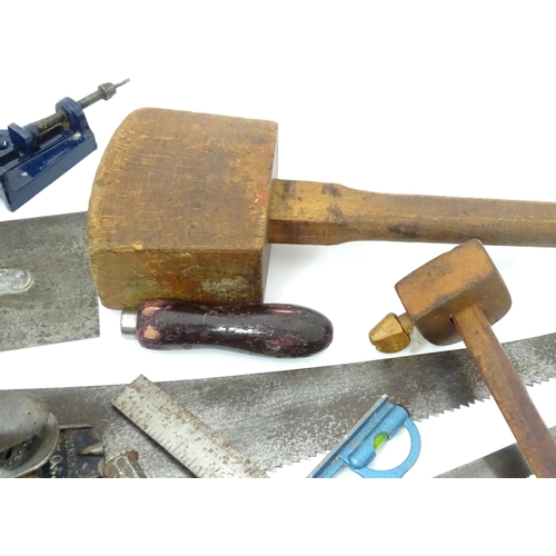 610 - Workshop Tools : a carpenter's toolbox containing a quantity of hand saws, bullnose planes, spoke sh... 