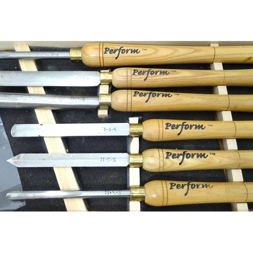 661 - Workshop Tools : a Perform six-piece carpentry chisel set, togther with eight loose examples by Haml... 
