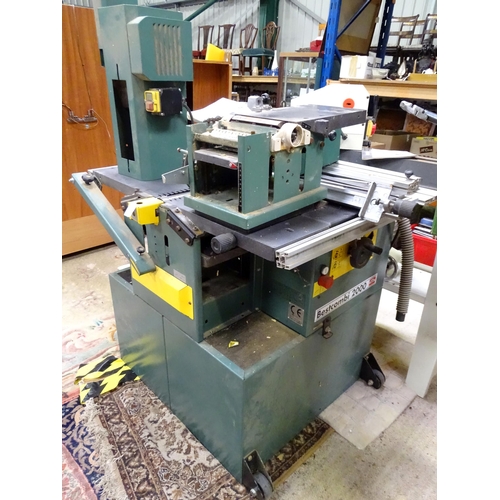 669 - Workshop Tools : a Kity Bestcombi 2000 combination woodworking machine, with manual. Approx 39